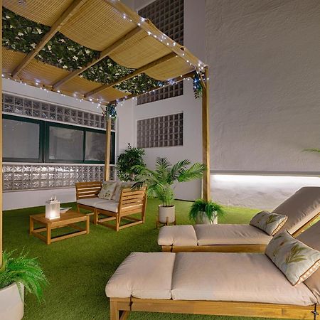 マラガC30 Deluxe Studio With Terrace Into Cathedral Squareアパートメント エクステリア 写真